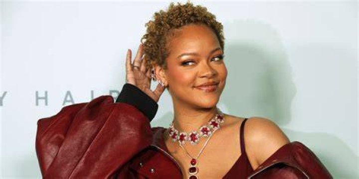 What song did Rihanna sample in higher?
