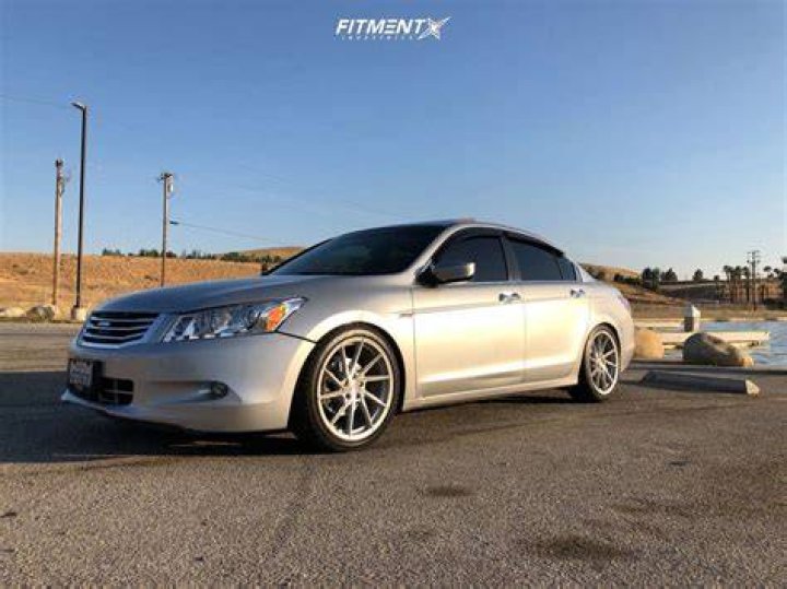What tires go on a 2008 Honda Accord?