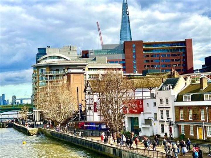 What Tube line is Southwark on?