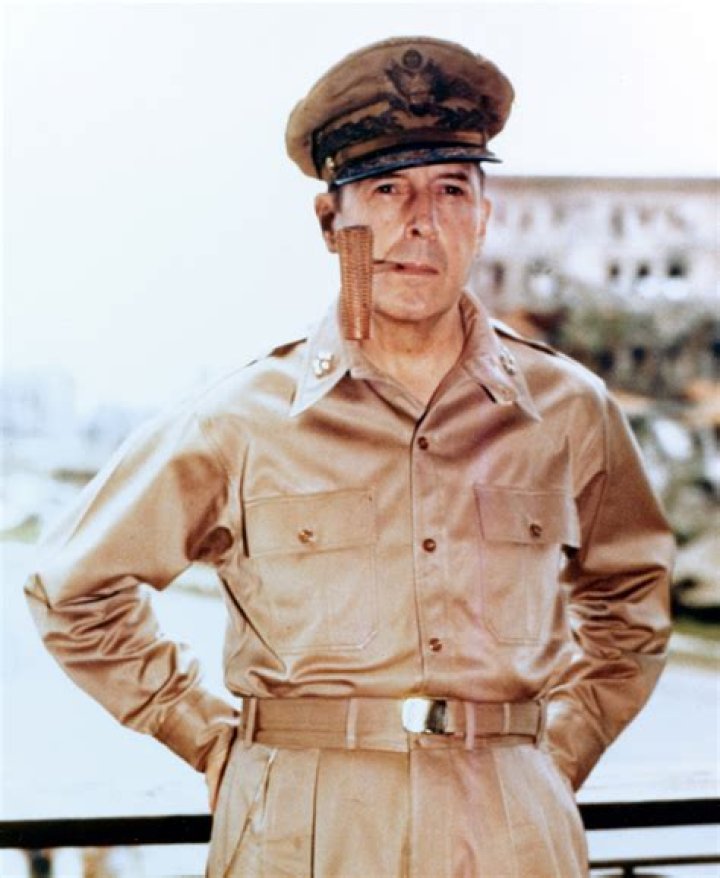 What type of leader was General Douglas MacArthur?