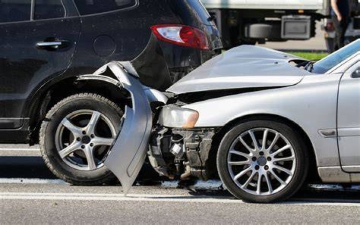 What was the total economic loss associated with motor vehicle collisions 2010?