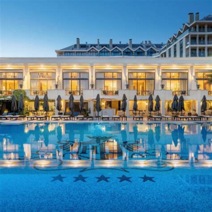 Where is the Grand Hotel filmed?