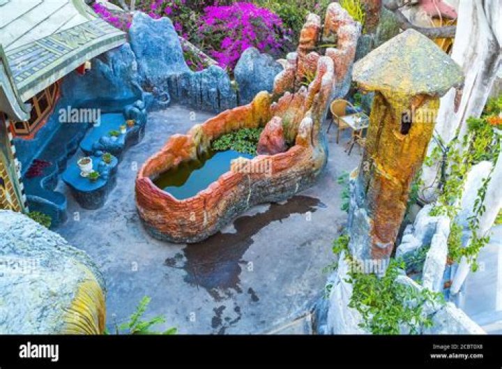Where is the Hang Nga crazy house located?