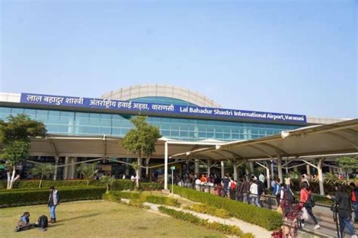 Where is the Lal Bahadur Shastri Airport?