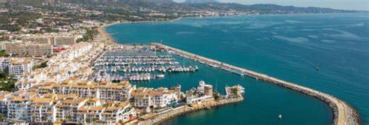 Which is better Puerto Banus or Marbella?
