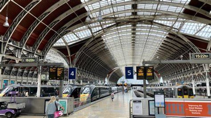 Which railway station is nearer to Chennai airport?