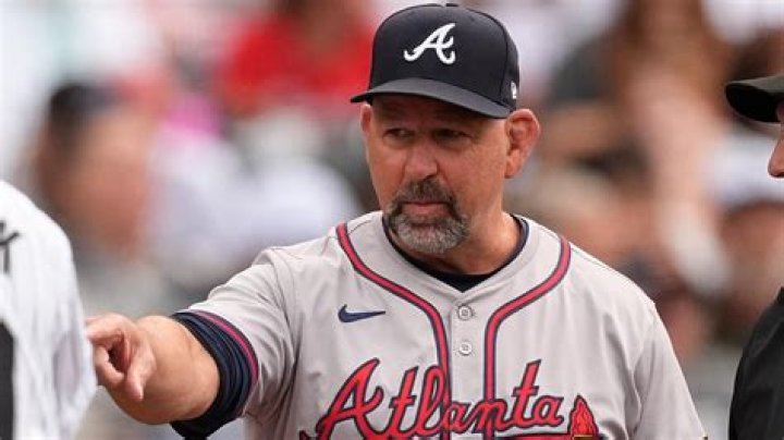 Who are the Braves relief pitchers?