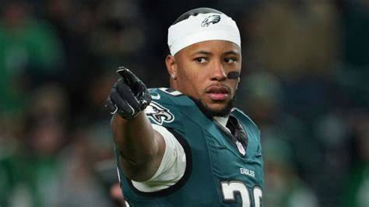 Who got cut from Philadelphia Eagles?