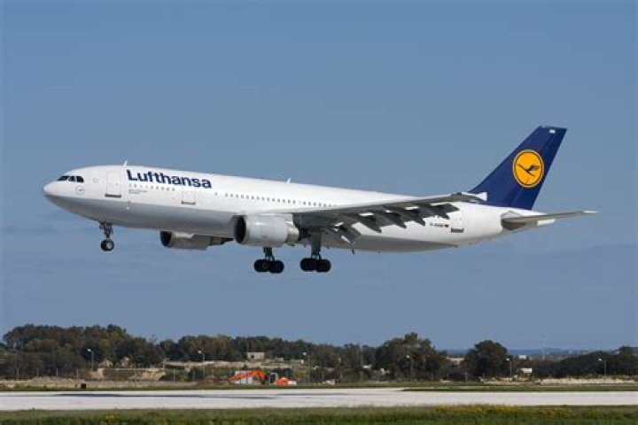 Who is Lufthansa affiliated with?