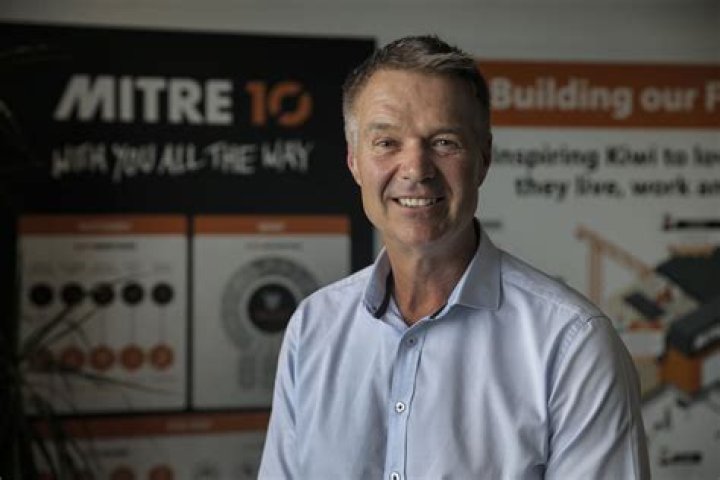 Who is Mitre 10?