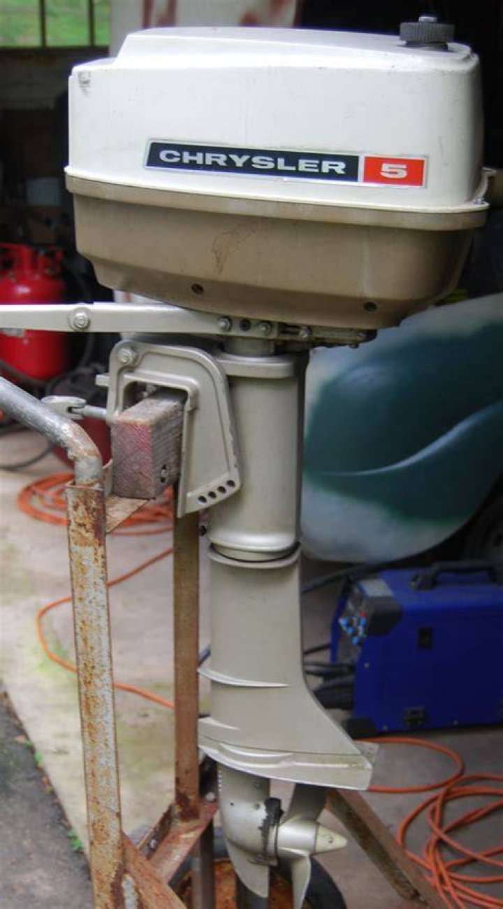 Who made Chrysler outboard motors?