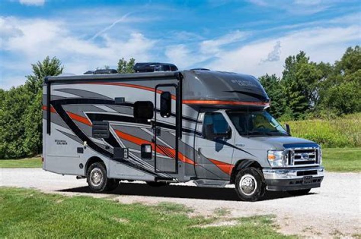 Who makes Majestic Class C motorhomes?