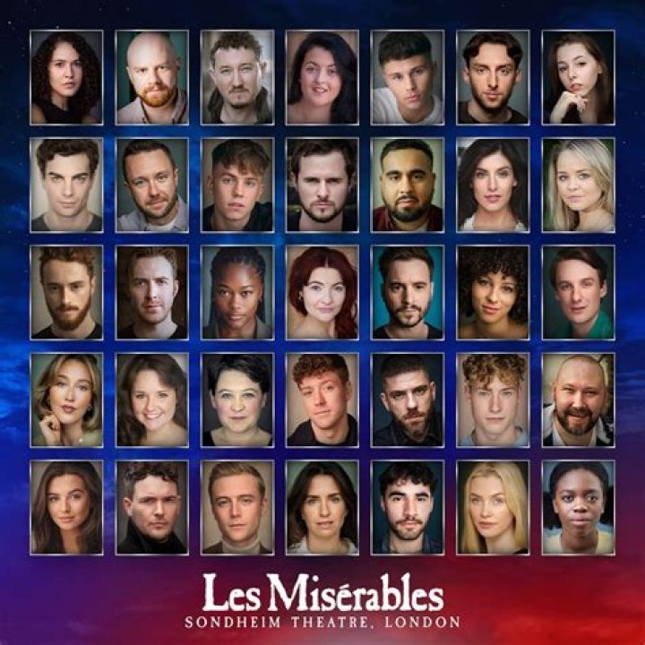 Who sings at the end of Les Mis 25th Anniversary?
